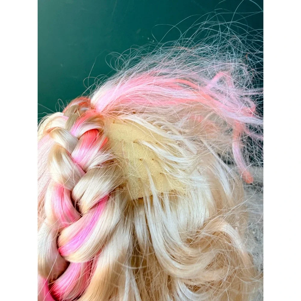 Mattel Barbie Styling Head Blonde‎ Pink Hair Manicure Hands Just Play 1821KF01